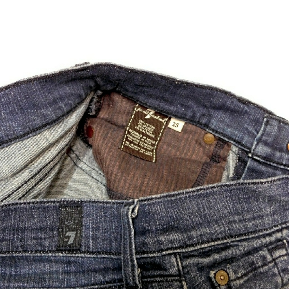 7 FOR ALL MANKIND ROLL-UP CUFF SHORTS - Picture 6 of 7